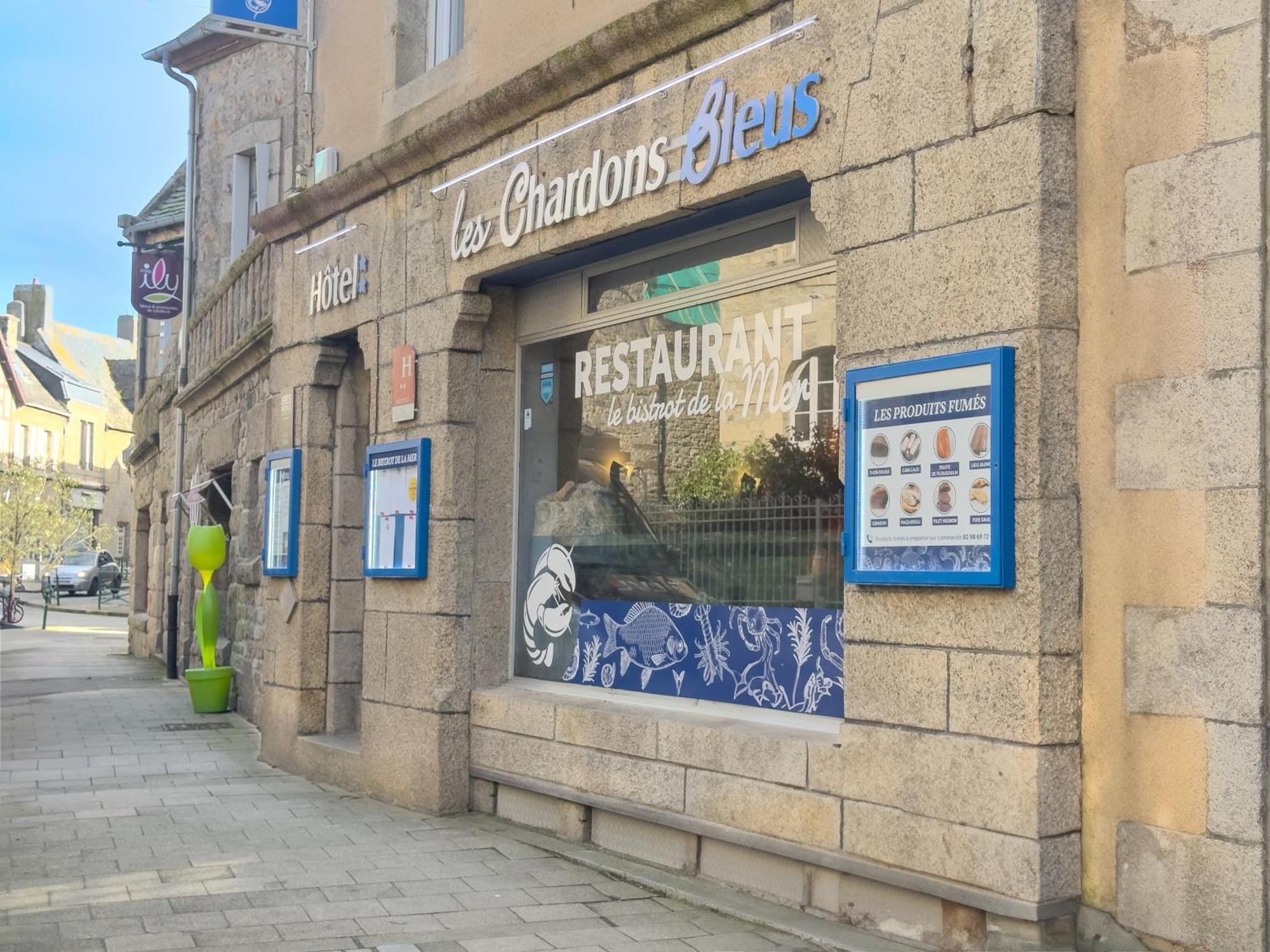 Logis Hotel Les Chardons Bleus Restaurant Le Bistrot De La Mer Roscoff Exterior foto