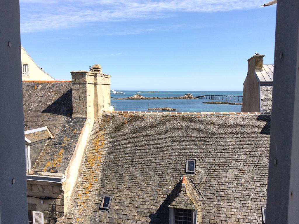 Logis Hotel Les Chardons Bleus Restaurant Le Bistrot De La Mer Roscoff Exterior foto